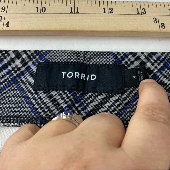 Torrid Womens 4X Blue Plaid Ponte Pull On Pants Elastic Waistband Ankle Length - Picture 8 of 12